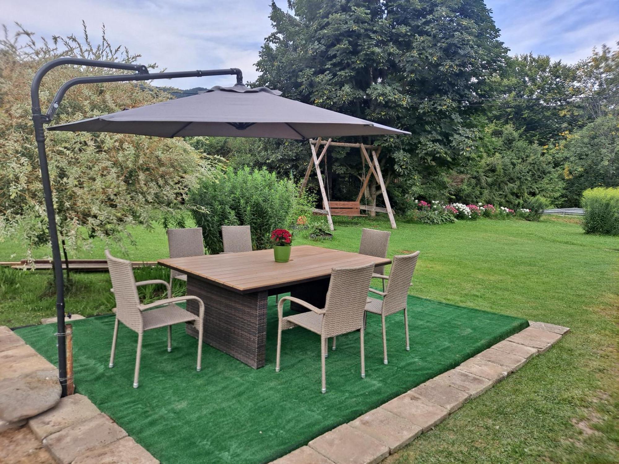 Agroturystyka Pod Kasztanem Lutowiska Esterno foto